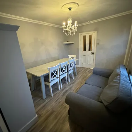 Konukevi Extraordinary Double Near Croke Park - 3 *