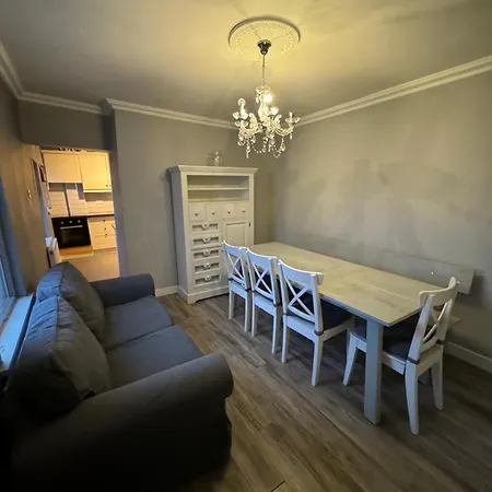 Extraordinary Double Near Croke Park - 3 * Dublín