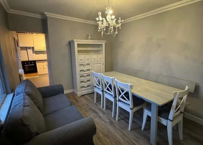 Extraordinary Double Near Croke Park - 3 * Dublin